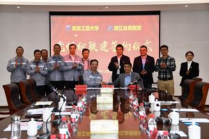 ��ѧ������ں� ����������ˮ��ˮ����Я�ָ�УԺ������ˮ������������ͼ